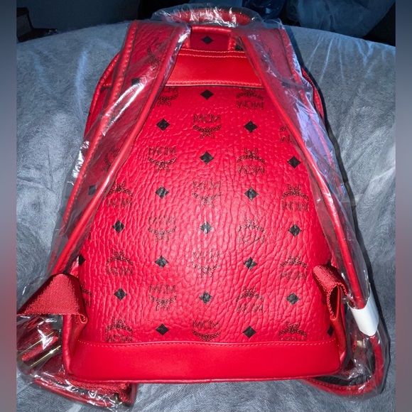 MCM VISETOS SMALL STARK SIGNATURE MONOGRAM LOGO BACKPACK BOOKBAG RUBY RED $720 - Picture 9 of 16